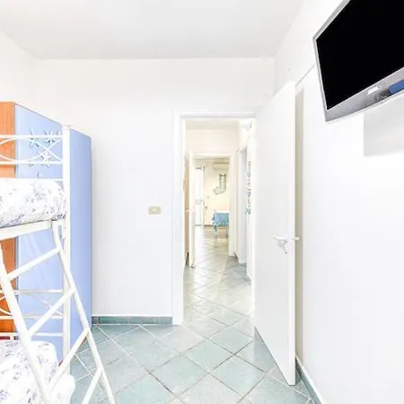 Apartment Holidays Fronte Mare Sulla 1 *