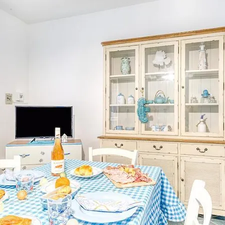 Holidays Fronte Mare Sulla Spiaggia 1 *