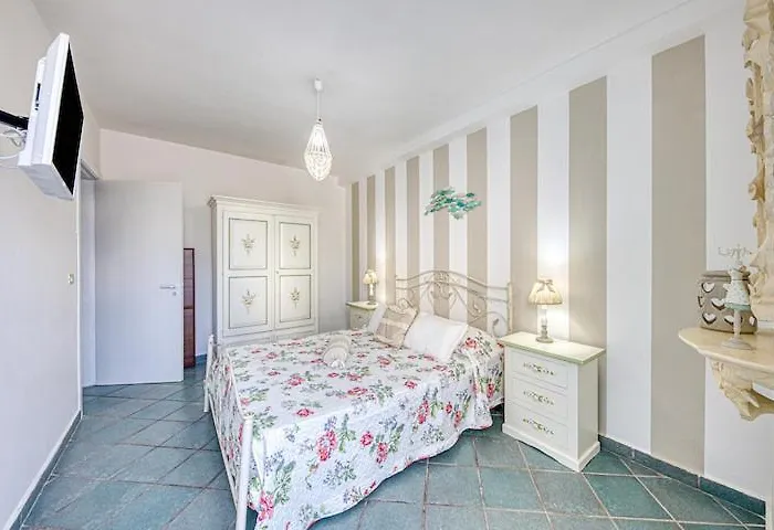 Apartamento Happiness 1 *